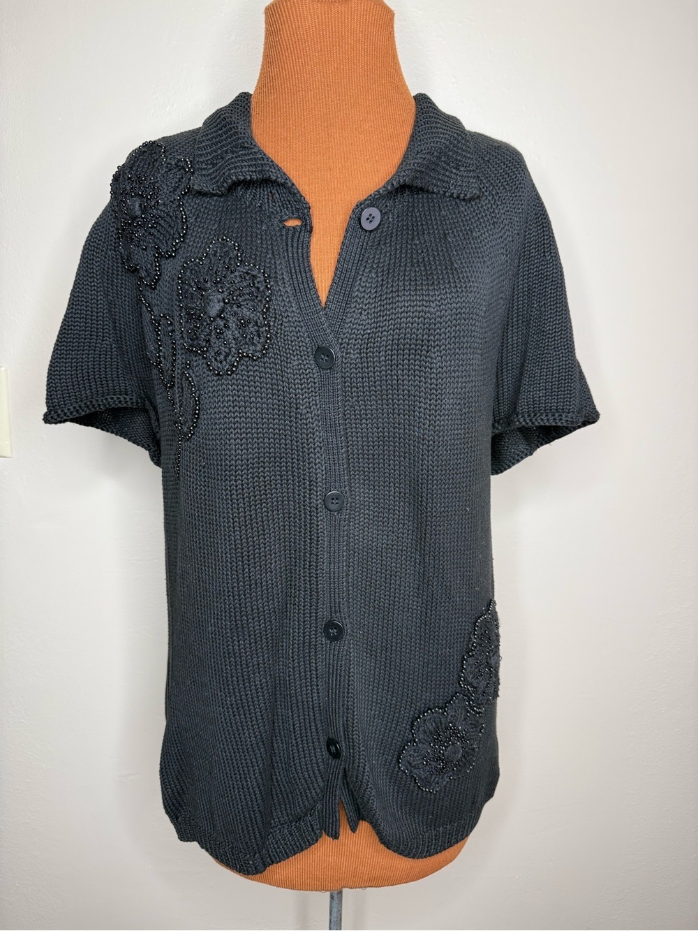 Jones New York Black Short-Sleeve Beaded Floral Cardigan Button Front Size 1X
